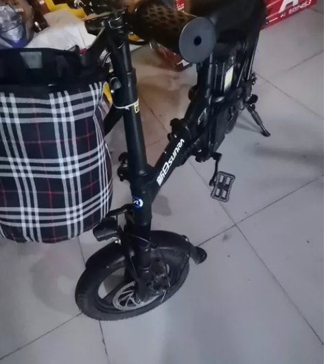 新日锂电池折叠车，车况9成新，1350买的...