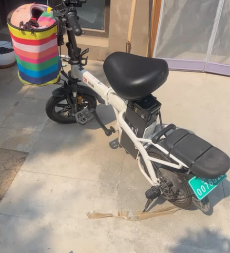 绿源折叠电动车,想换个三轮, 以前是为了放...