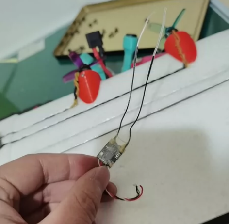 富斯tmr穿越机接收机，无任何问题，换黑羊...