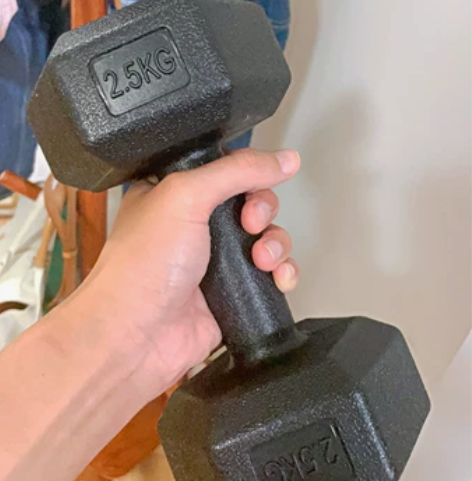 全新包邮!黑色2.5kg哑铃一对,一共5k...