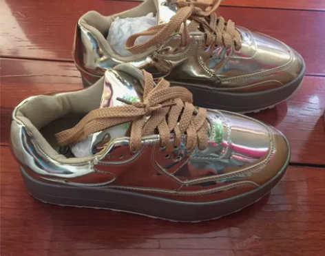 金色镜面厚底老爹鞋运动鞋 鞋面易打理，试穿...