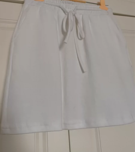 裙子，半身裙，包臀裙 运动风，里面有安全裤...