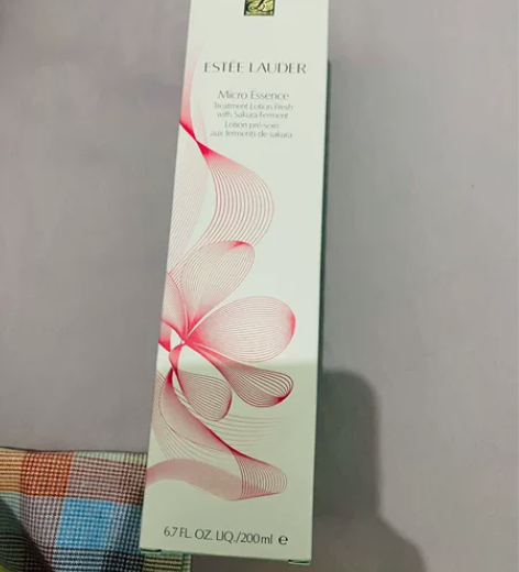 全新雅诗兰黛樱花水200ml，日期到202...