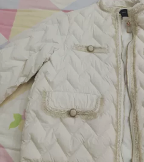 贝茜妮2023冬装017Y01235羽绒服...