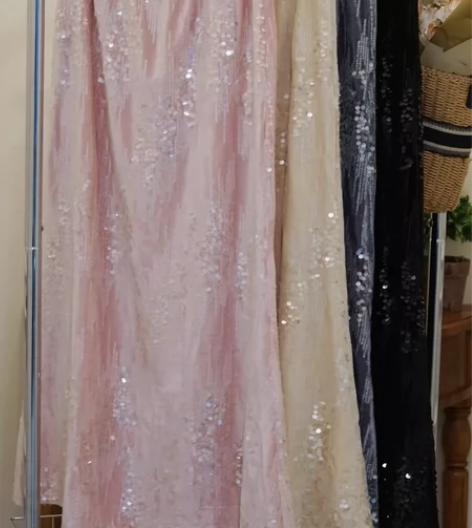 重工亮片丝绒半身长裙设计感高腰显瘦A字黑色...