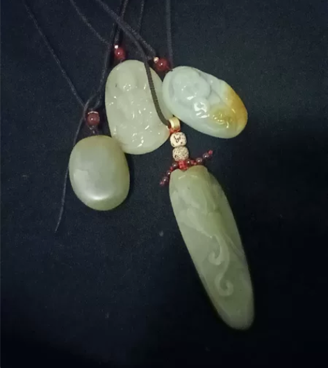 和田玉挂坠，玉遇有缘人 感兴趣的话点“我想...