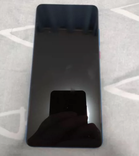 红米k20Pro配置8+128，自己用的没...