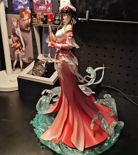 闲置出售王者荣耀手办甄姬游园惊梦，开箱摆放...