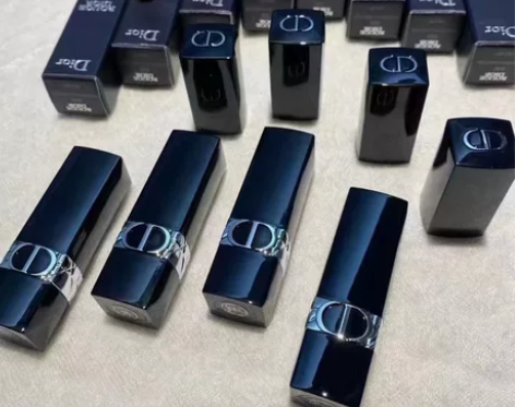 正品迪奥口红999，888等其他颜色，因实...