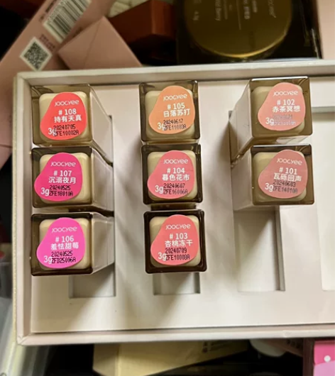 酵色唇釉/口红 腮红高光眼线液笔全新未拆封...