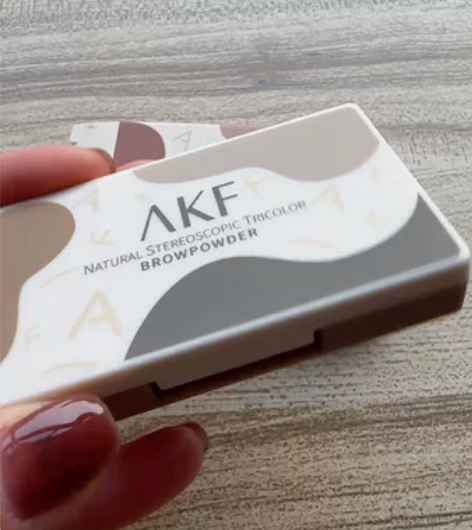 自然立体三色眉粉、全新未使用 感兴趣的话点...