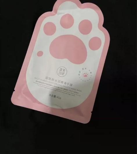 便宜处理猫爪手膜,戴出美白手… 手是女孩子...