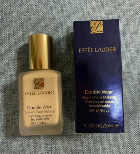 dw粉底液1w1色号 线下专柜买的 本来说...