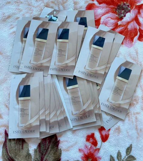 低价出～雅诗兰黛粉底液小样 雅诗兰黛内购购...