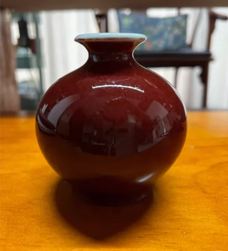 景德镇郎红釉陶瓷小花器，尺寸5cm*10c...