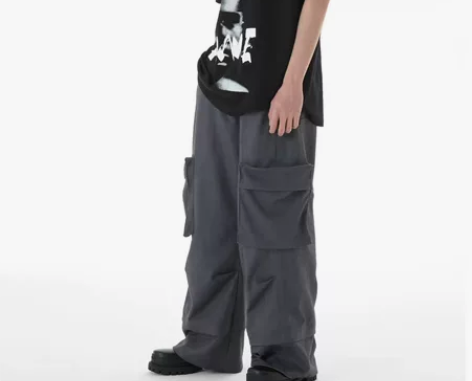 灰色系工装面料西裤，码数买大了偏大L穿不了...