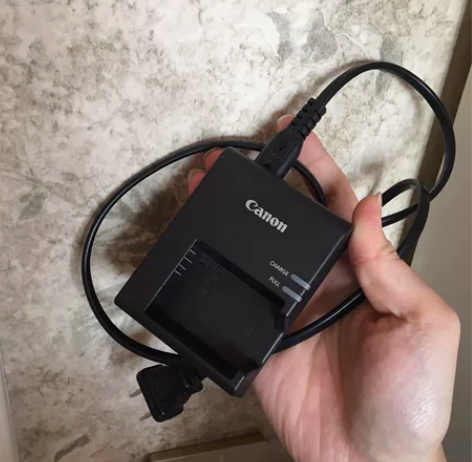 原装佳能LC-E10充电器 LP E10原...