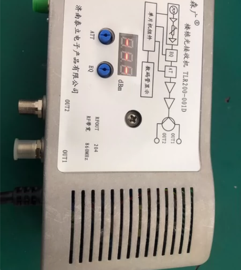 楼栋光接收机一台，通电屏幕亮，其他的咱也不...