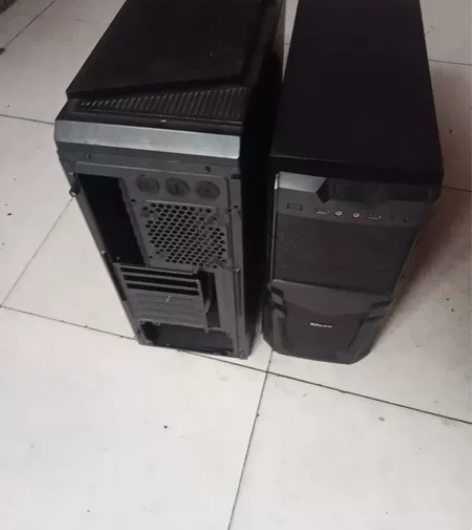 两个电脑机箱低价出，标价是两个的价格，只有...