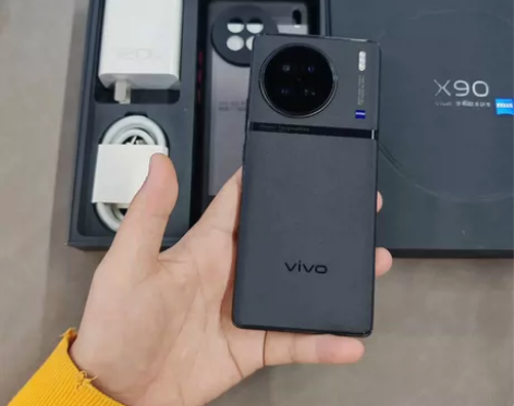 ?vivo X90 (保修到3月4日) 8...