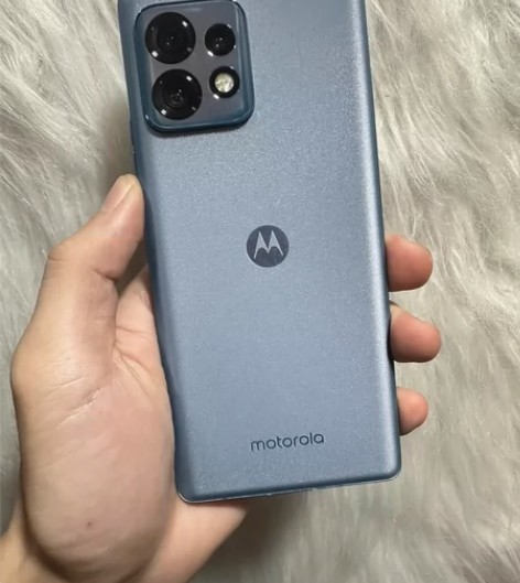 摩托罗拉 X40 配置:12+256 成色...