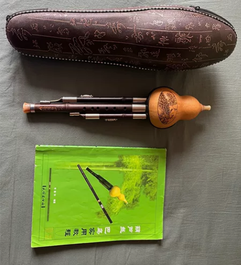 九孔七孔随意转换，降B调紫竹葫芦丝。无开裂...