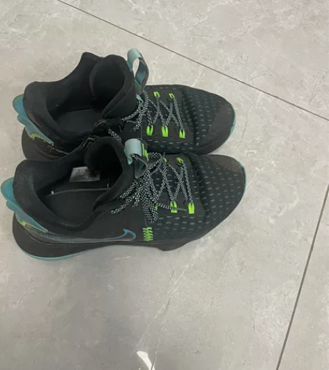 耐克运动鞋篮球鞋 尺码：42.5新旧如图非...