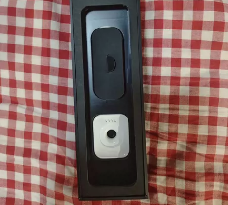 魅族手表，入手后用了不到半年，几乎跟新的一...