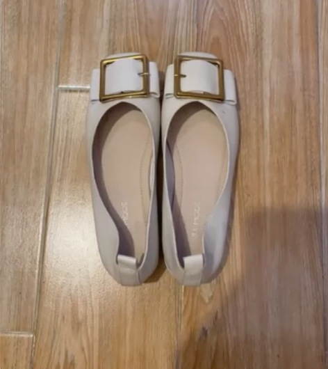 单鞋米白色 感兴趣的话点“我想要”和我私聊...