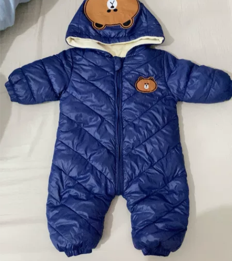 73码连体棉服 穿过一次 就小了 这个价格...