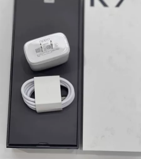 家里闲置一套oppo65W原装充电器，适用...