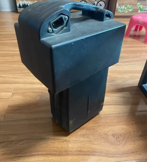 飞鸽电动车 电池盒 老铅酸电池电池盒,尺寸...