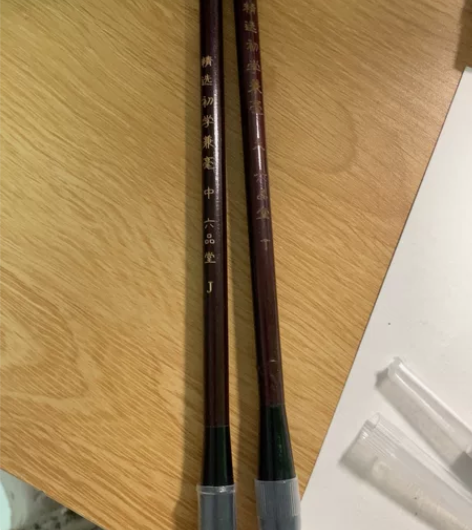 六品堂毛笔，大号中号，三元一根，如图一，共...