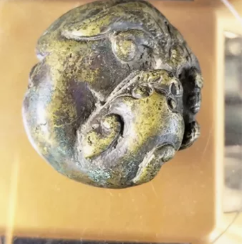 多年前收藏，镇纸4.7*1.8CM 感兴趣...