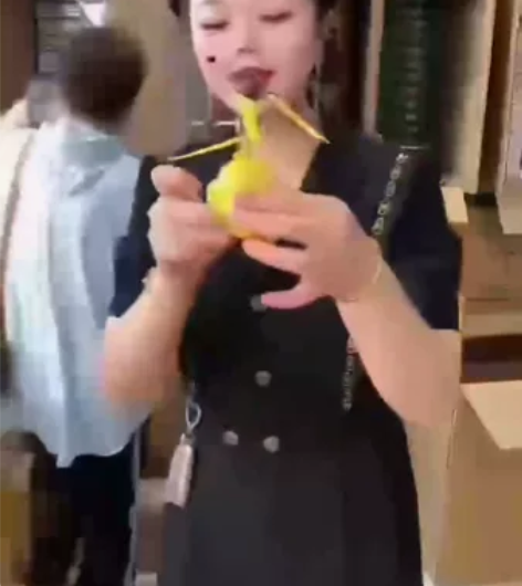 感应飞行玩具，清仓处理，有需要的。可以联系...