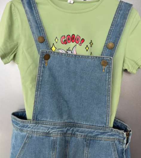 抹茶绿色紧身T恤牛仔中长款背带连衣裙 裙子...