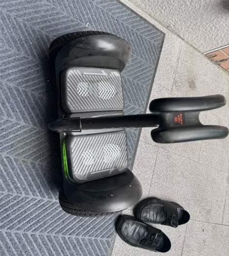 九号平衡车。用不上了。没有外包装。就开了2...