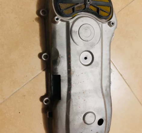 劲战原装传动盖很新   还没有清洗的样子可...