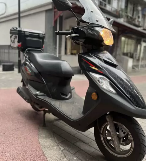 豪爵vf125包保险送头盔 感兴趣的话点“...