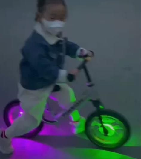 飞鸽平衡车儿童无脚踏1-2-3-6岁自行车...