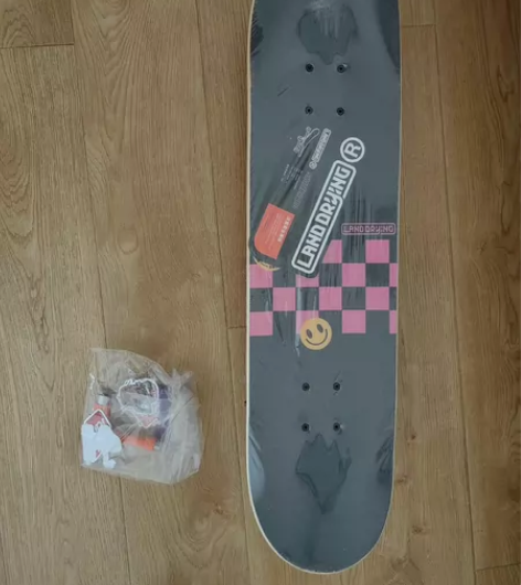 全新未拆膜，陆地冲浪板，滑板，包邮 感兴趣...