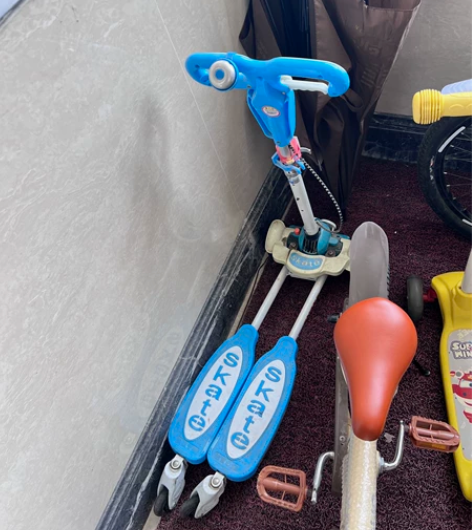 闲置滑板车 新旧如图  需要可清洗 同城自...