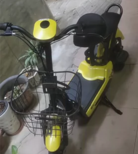 爱玛电动车，天能铅酸电池新换三个月，续航3...