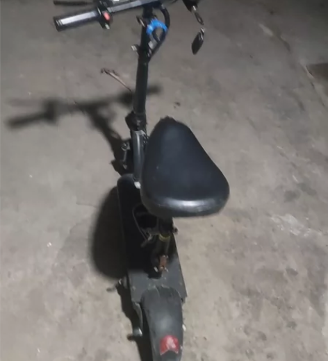 代驾折叠电动车，电池不行，需更换，其他一切...