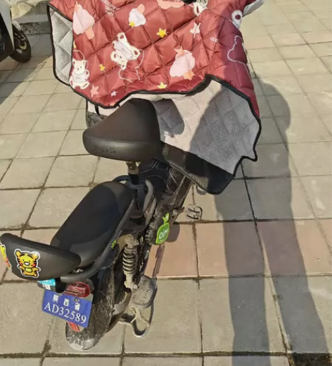 23年新买电动车，九成新，因本人马上离开西...