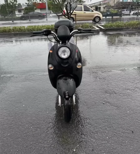 二手8-9成新电动车电瓶车 二手电动车 闲...