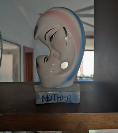 瓷器摆件品相完整如图，喜欢的直接拍有疑问请...