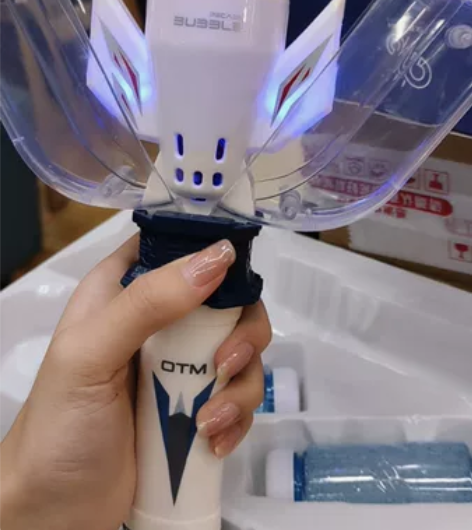 网红神光棒魔法变身器儿童电动泡泡机酷炫灯光...