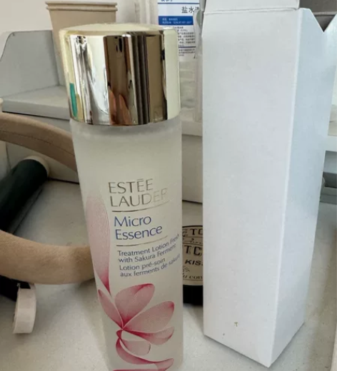雅诗兰黛 樱花水 100ml  全新未使用...