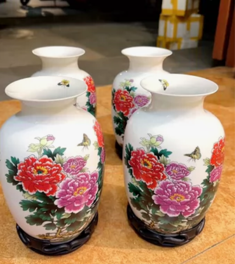 亏本送底座,一个包邮 就剩4个景德镇瓷器花...